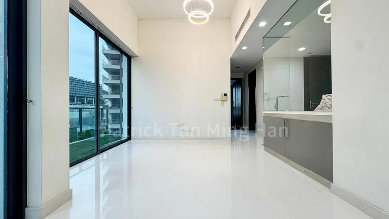 2 Bed Condo for Rent in  The Suites At Central - Image 4