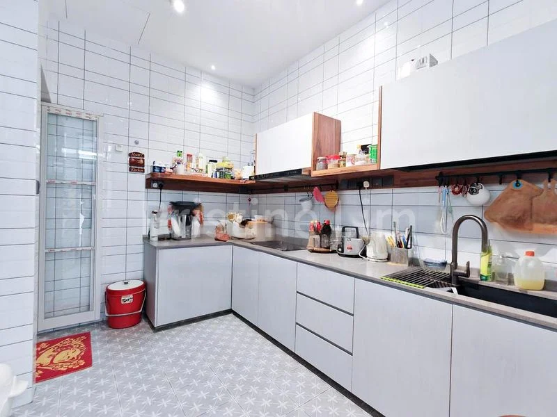 5 Bed Corner Terrace (Landed) for Sale in  Ang Mo Kio Avenue 3 - Image 7