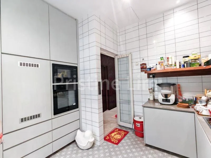 5 Bed Corner Terrace (Landed) for Sale in  Ang Mo Kio Avenue 3 - Image 10