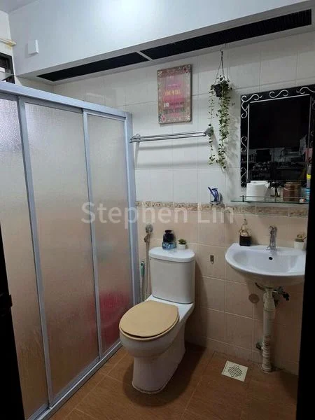 Common Room (HDB) for Rent in  207B Compassvale Lane - Image 3