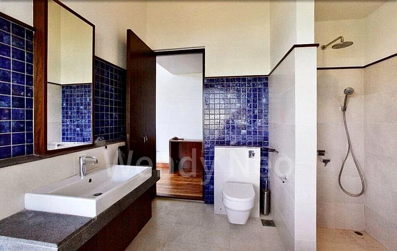 4 Bed Bungalow (Landed) for Rent in  Cove Drive - Image 4