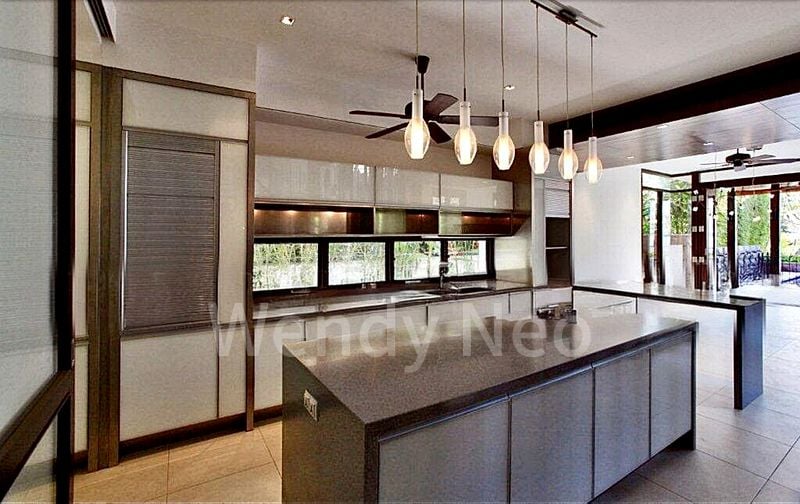 4 Bed Bungalow (Landed) for Rent in  Cove Drive - Image 6