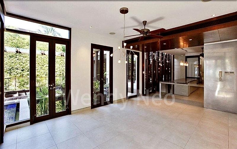 4 Bed Bungalow (Landed) for Rent in  Cove Drive - Image 8