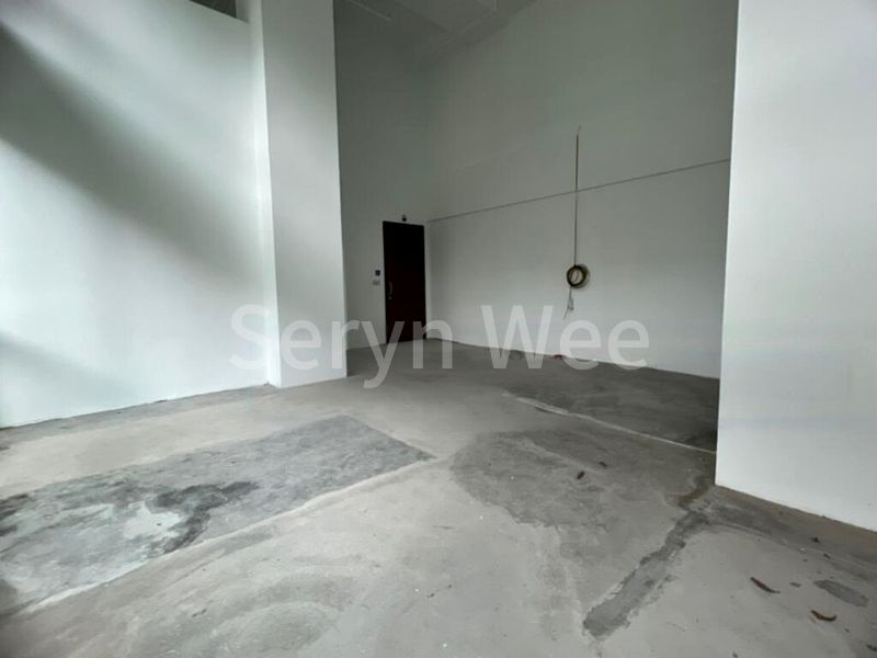 M38 Light Industrial (B1) for Sale: 2,800 Sq Ft Unit, on a 0.25-Acre Site, on Mill Street. - Image 6