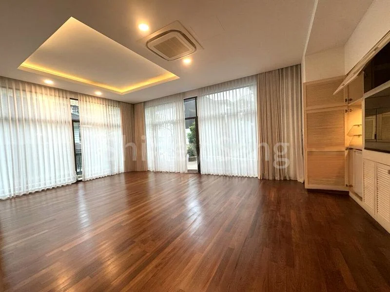 8 Bed Bungalow (Landed) for Rent in  Watten Estate - Image 3