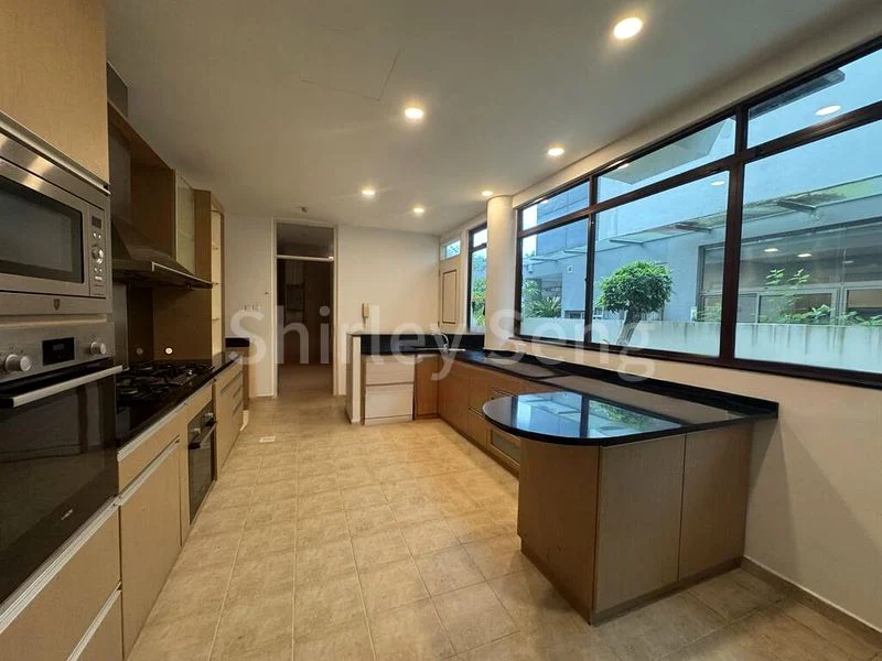 8 Bed Bungalow (Landed) for Rent in  Watten Estate - Image 17