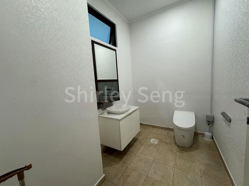 8 Bed Bungalow (Landed) for Rent in  Watten Estate - Image 18