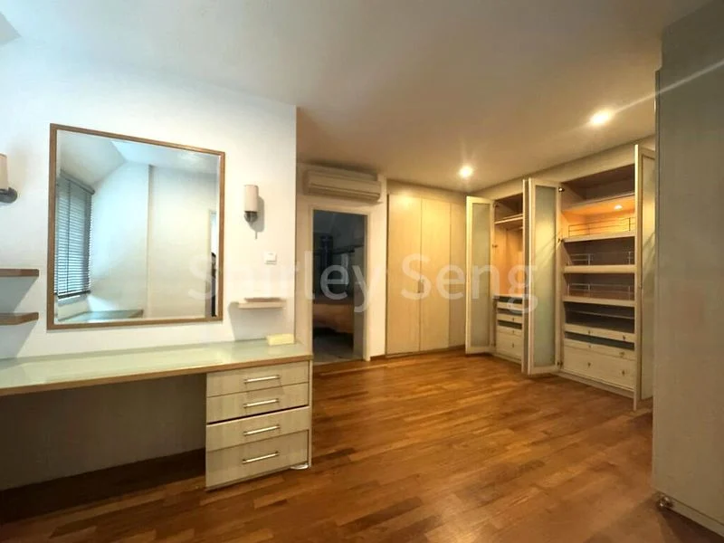 8 Bed Bungalow (Landed) for Rent in  Watten Estate - Image 12