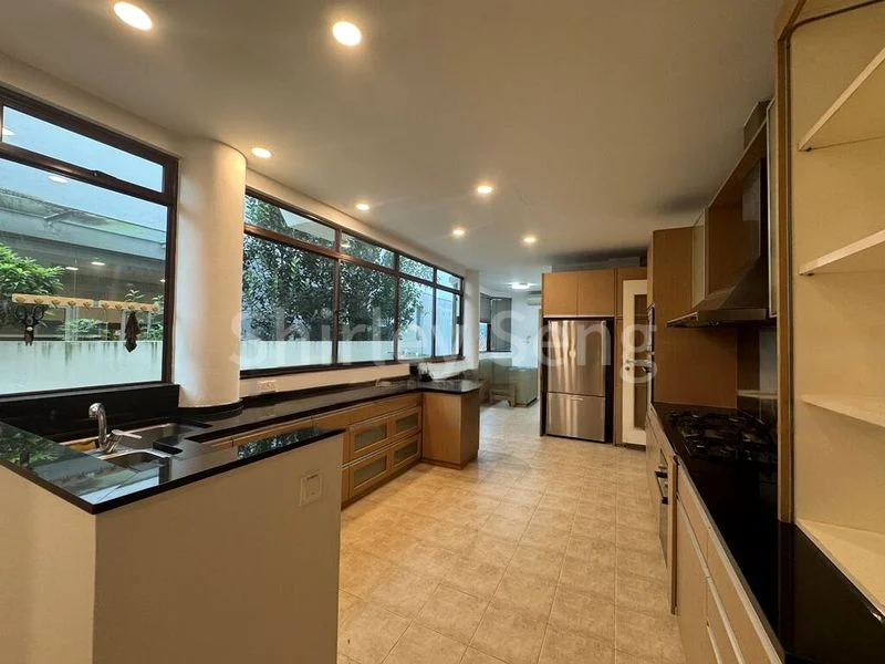 8 Bed Bungalow (Landed) for Rent in  Watten Estate - Image 15