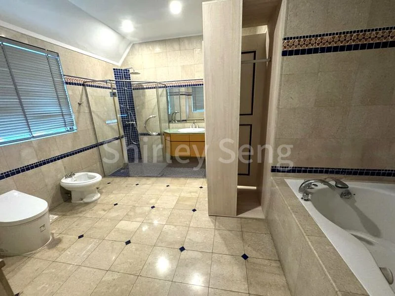 8 Bed Bungalow (Landed) for Rent in  Watten Estate - Image 10