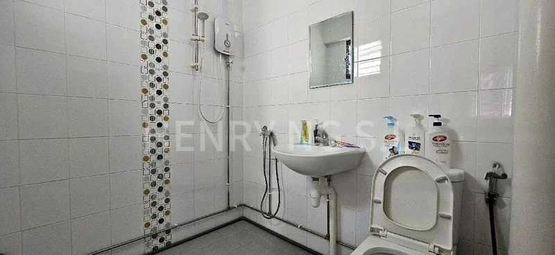 Maisonette HDB for Sale in  611 Yishun Street 61 - Image 17