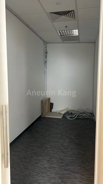 Office for Rent in  Centennial Tower - Image 7