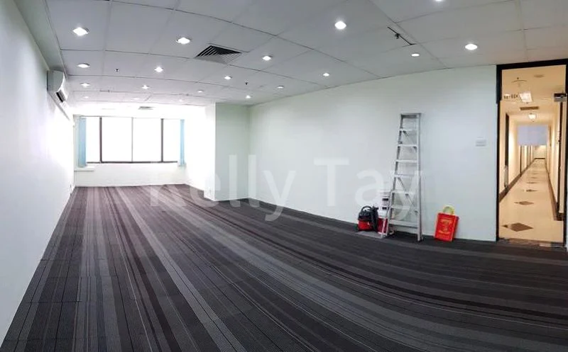 Office for Rent: Parklane Shopping Mall - Image 1