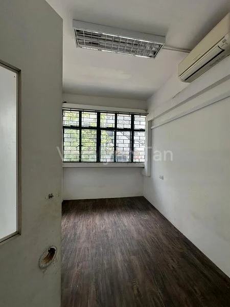 Light Industrial (B1) for Rent: 2,500 Sqft Warehouse/Workshop on Tagore Lane - Image 8