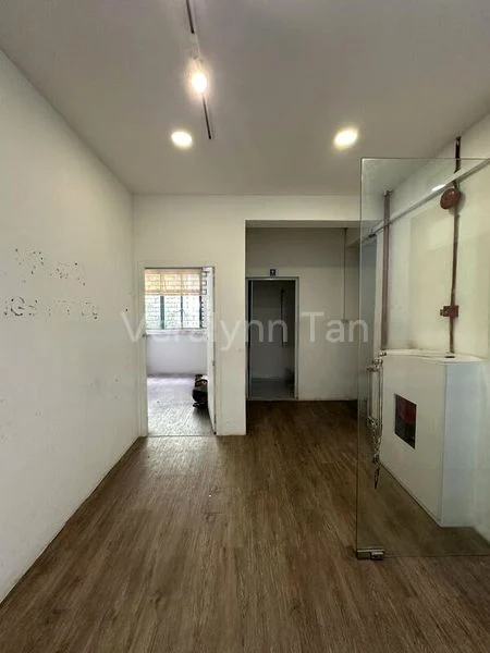 Light Industrial (B1) for Rent: 2,500 Sqft Warehouse/Workshop on Tagore Lane - Image 5