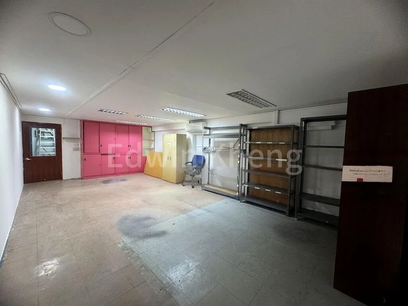 Light Industrial (B1) for Rent: Excalibur Centre - Image 1