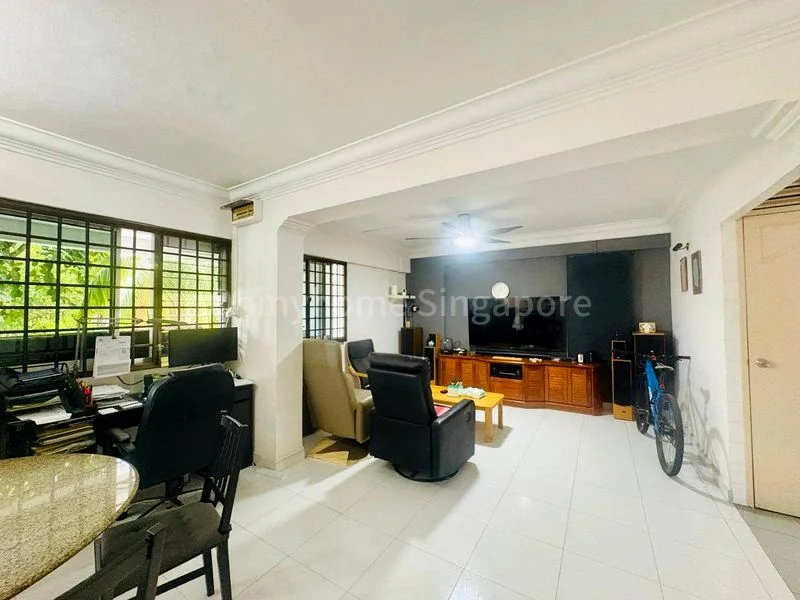 4 Room (4A) HDB for Sale in  223 Choa Chu Kang Central - Image 2