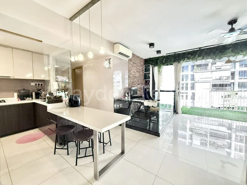 3 Bed Executive Condo for Sale in  Twin Waterfalls - Image 1