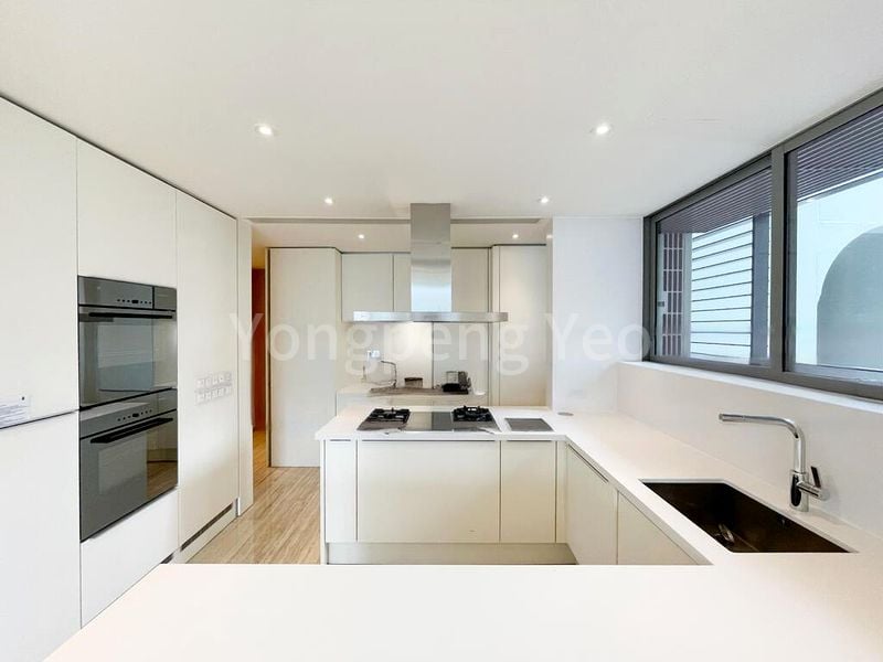 4 Bed Condo for Rent in  Ardmore Residence - Image 8