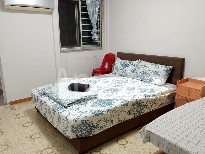Master Room (HDB) for Rent in 377 Clementi Avenue 5 - Image 3