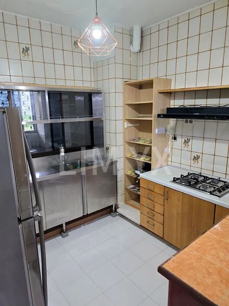 2 Bed Condo for Rent in Lakepoint Condominium - Image 5