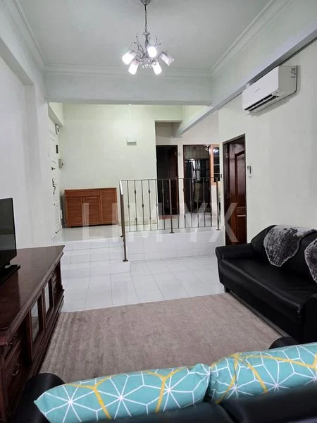 2 Bed Condo for Rent in Lakepoint Condominium - Image 1