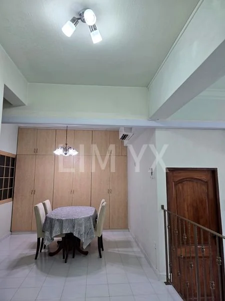 2 Bed Condo for Rent in Lakepoint Condominium - Image 3