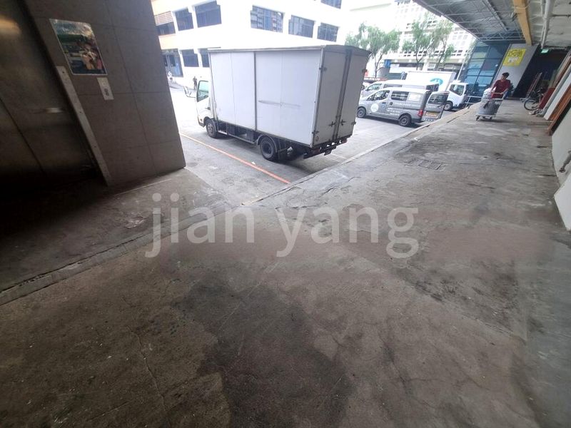 Light Industrial (B1) for Rent: B-Central - Image 4