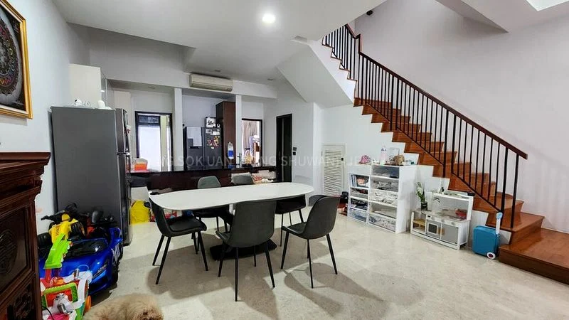 5 Bed Terraced House (Landed) for Sale in  Seletar Hills Estate - Image 1