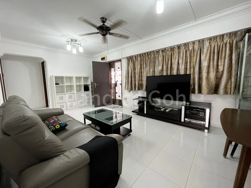 3 Room HDB for Rent in  868 Yishun Street 81 - Image 2