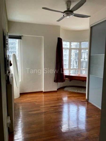 4 Bed Condo for Rent in  Robin Regalia - Image 9