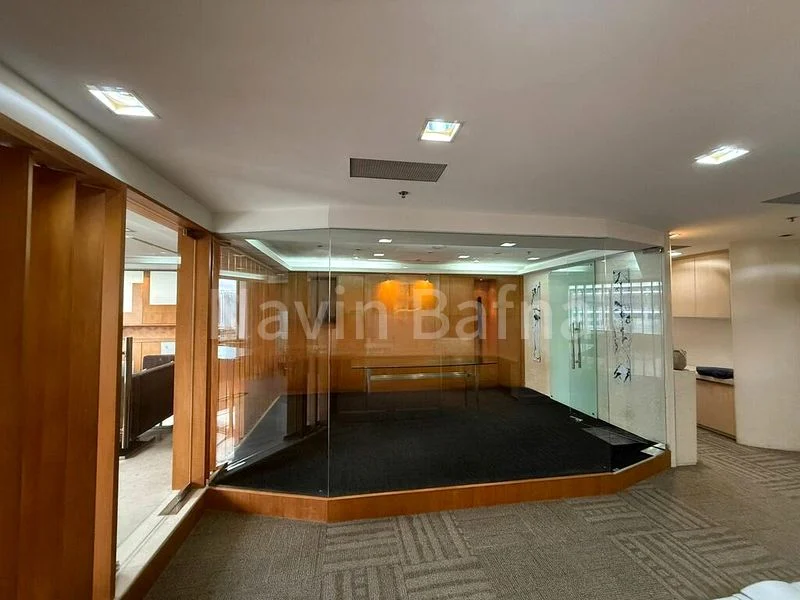 Office for Rent: International Plaza - Image 1