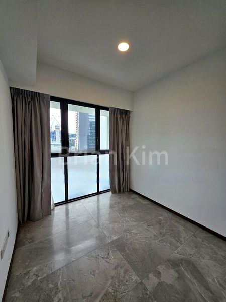 2 Bed Condo for Sale in  One Pearl Bank - Image 7