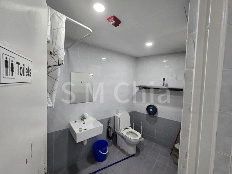 Office for Rent: River Valley - Image 2