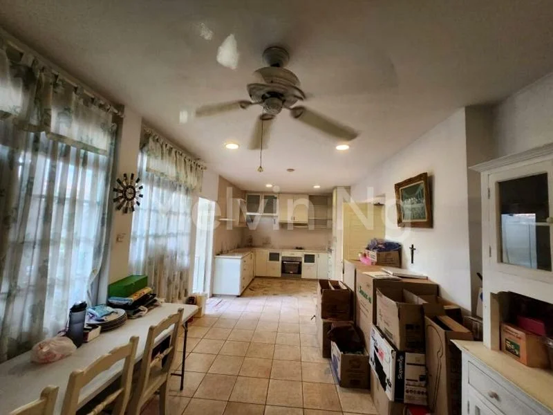 5 Bed Semi-Detached House (Landed) for Sale in  Jalan Tiga Ratus - Image 4