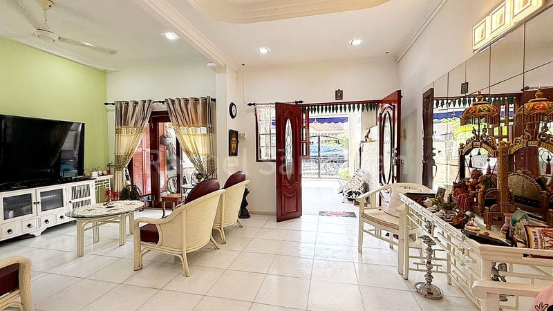 4 Bed Terraced House (Landed) for Sale in  Sembawang Hills Estate - Image 2