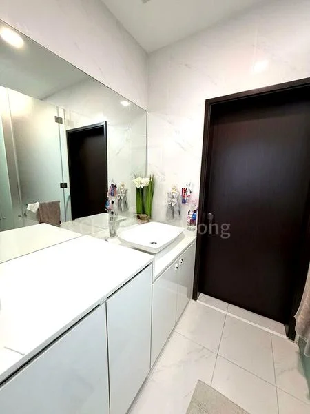3 Bed Condo for Rent in  The Hillier - Image 4