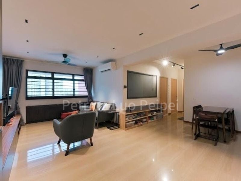 4 Room (4A) HDB for Sale in 271 Toh Guan Road - Image 1