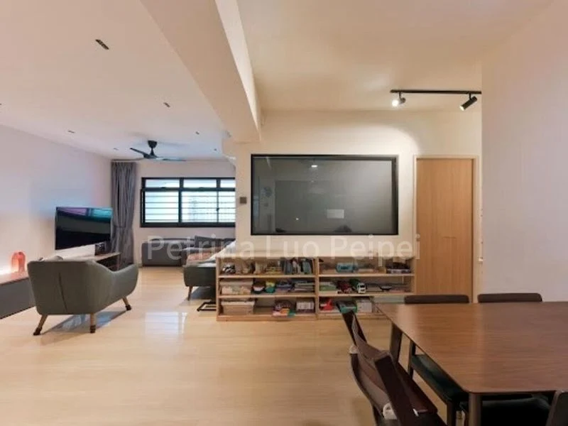 4 Room (4A) HDB for Sale in 271 Toh Guan Road - Image 3