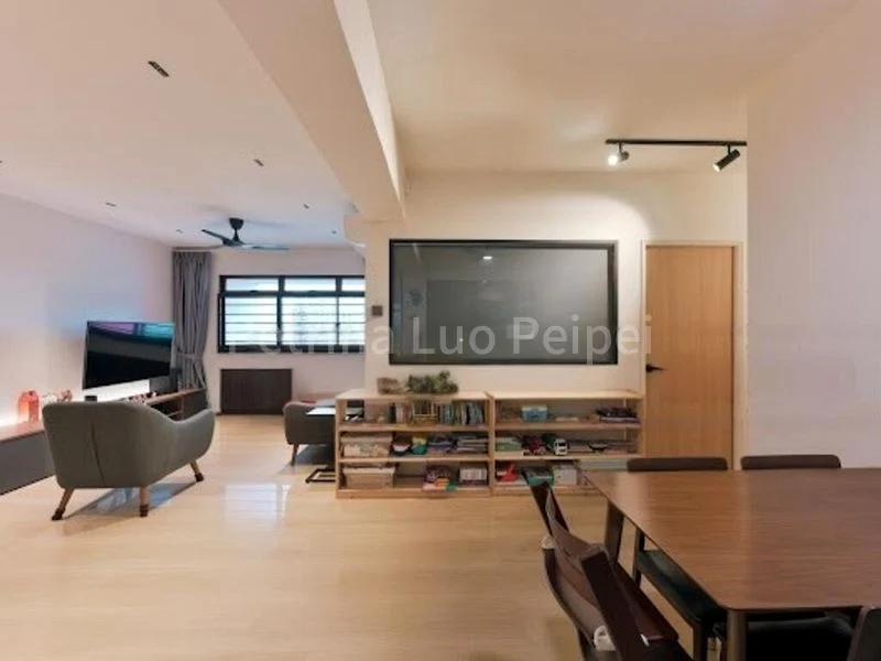 4 Room (4A) HDB for Sale in 271 Toh Guan Road - Image 2