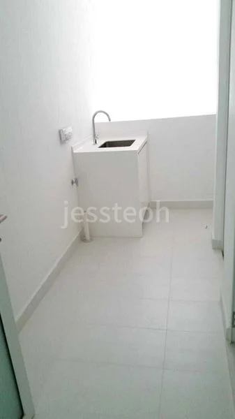 3 Bed Condo for Rent in  D'leedon - Image 3