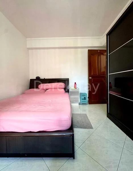 5 Room (5I) HDB for Sale in  462 Hougang Avenue 10 - Image 3