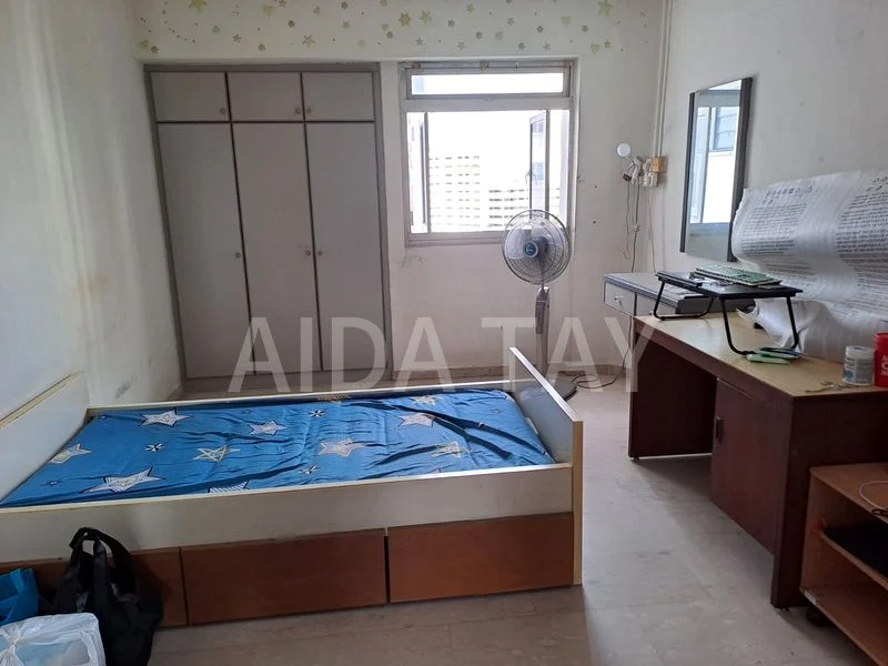 Common Room (HDB) for Rent in  107 Jurong East Street 13 - Image 1