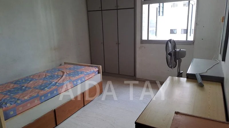 Common Room (HDB) for Rent in  107 Jurong East Street 13 - Image 3