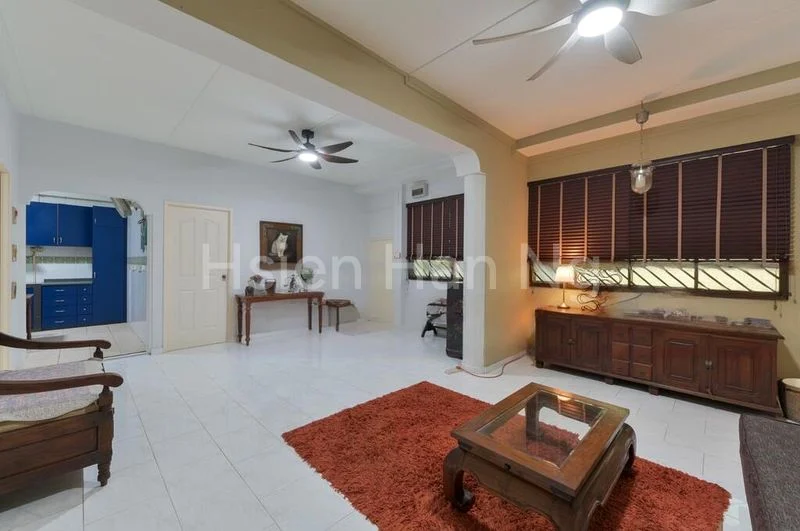 4 Room (4A) HDB for Sale in  559 Pasir Ris Street 51 - Image 2