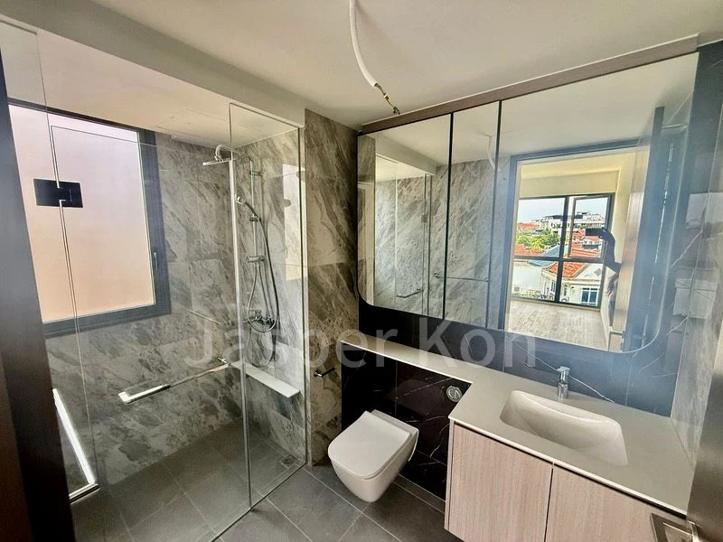 2 Bed Apartment (Condo) for Sale in The Watergardens At Canberra - Image 7