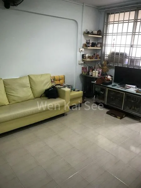 3 Room (3NG) HDB for Rent in  685 Hougang Street 61 - Image 2