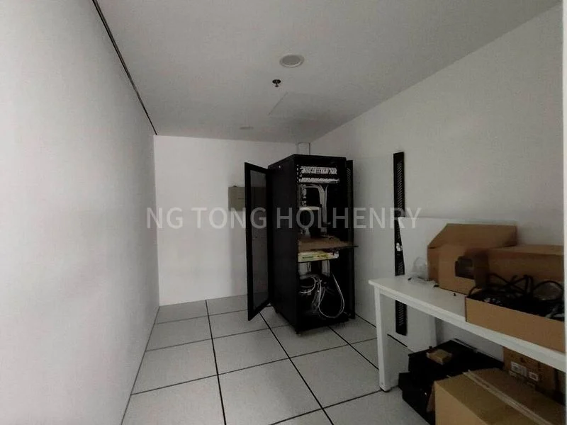 Office for Rent: Gateway East - Image 2