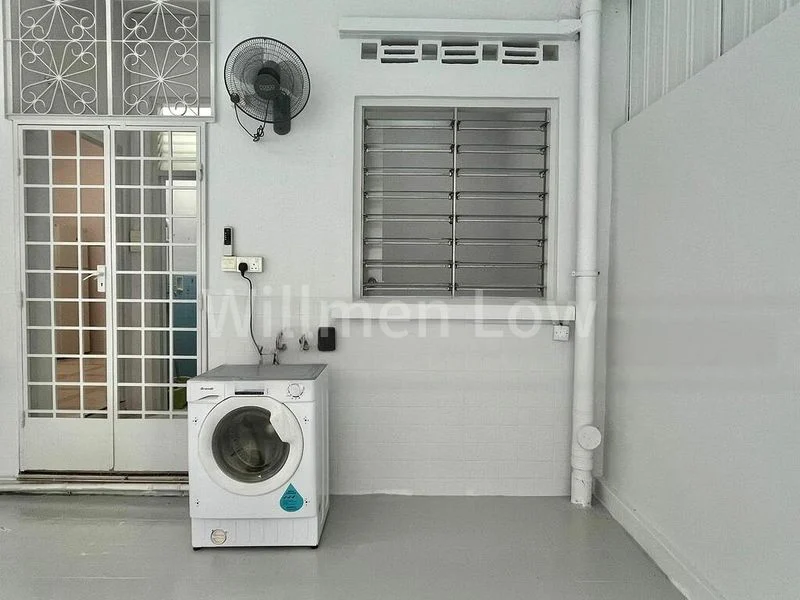 4 Bed Terraced House (Landed) for Rent in  Lowland Road - Image 6