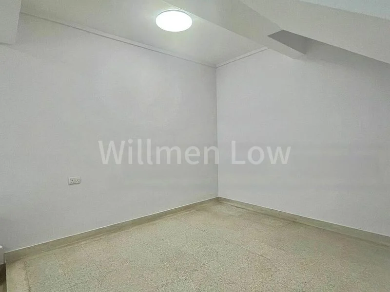 4 Bed Terraced House (Landed) for Rent in  Lowland Road - Image 2